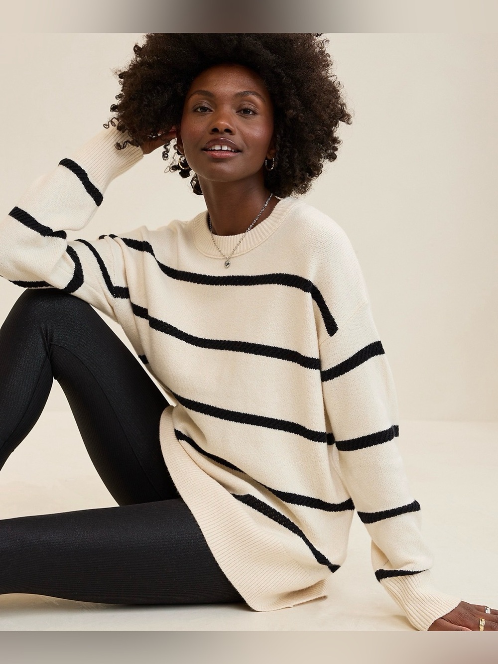 Aerie Women’s Softest Crew Neck Luxury Sweater - size small